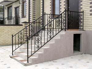 Стандартные уличные балконные и лестничные ограждения
