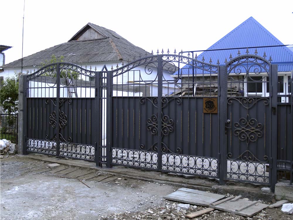 Кованые ворота и калитка в городе Анапа