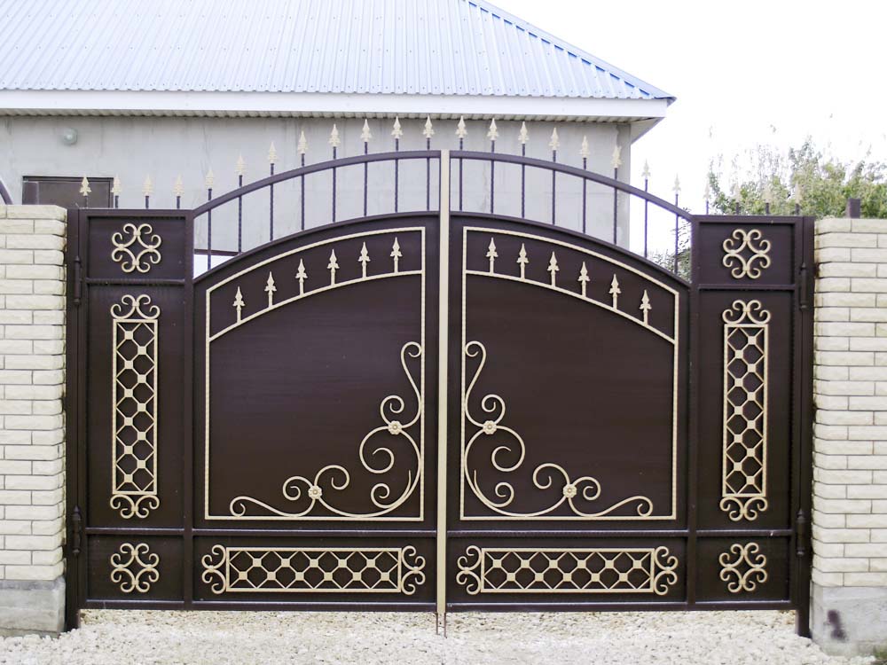 Стандартные кованые ворота В2 в поселке Виноградный